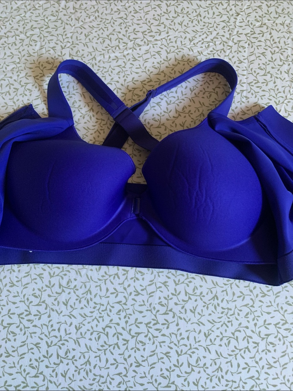 Victoria's Secret Royal Purple Front-Zip Sports Bra - Picture 5 of 6